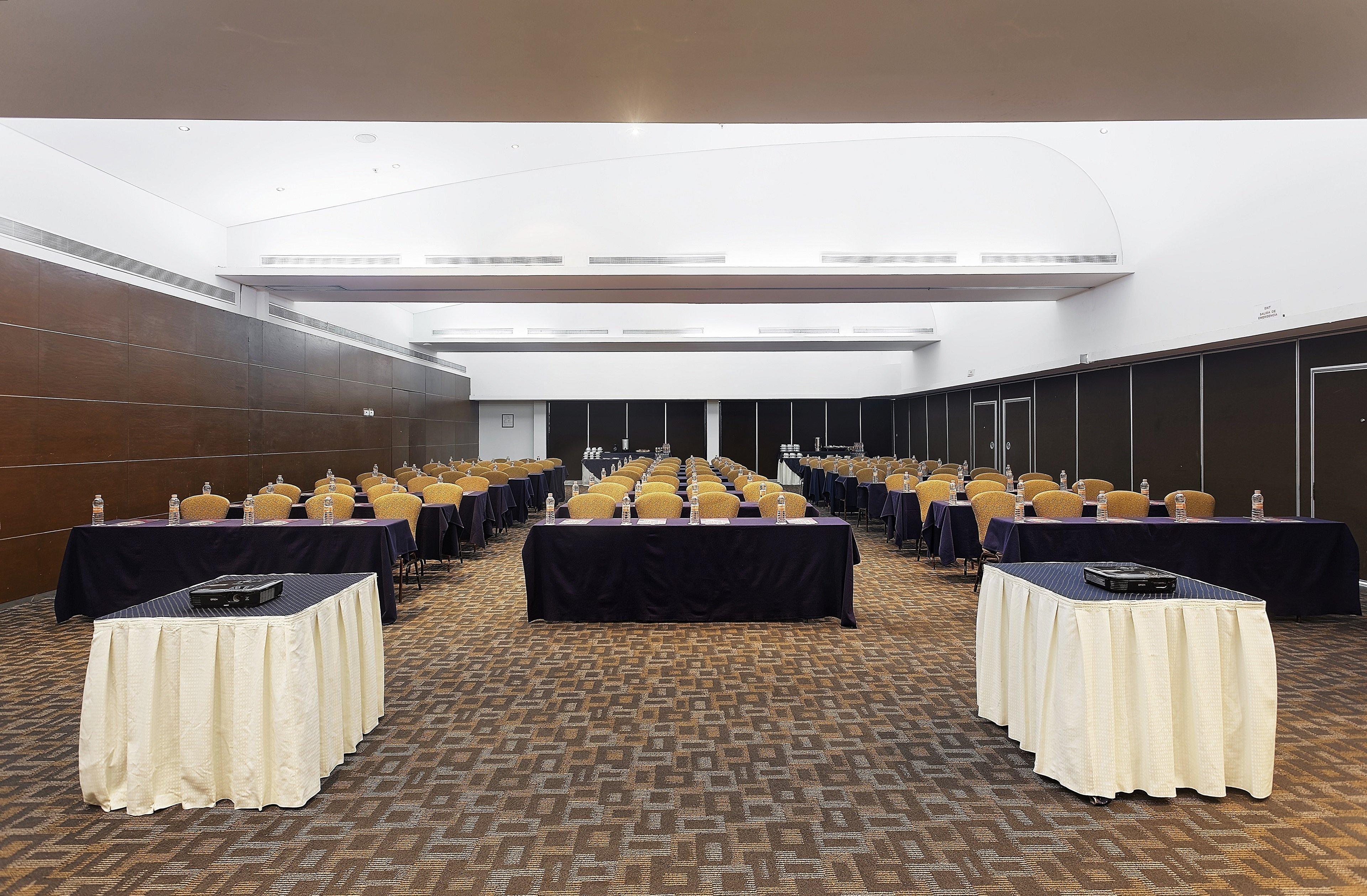 Crowne Plaza By Ihg Hotel 4*