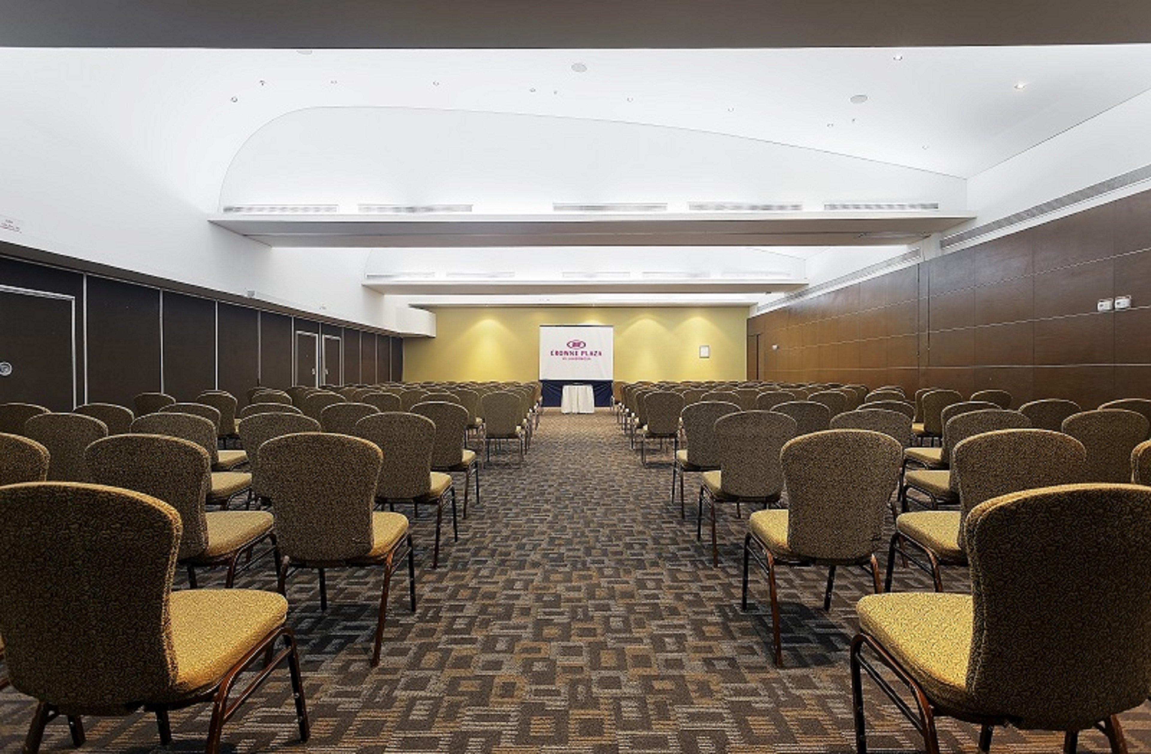 Crowne Plaza By Ihg