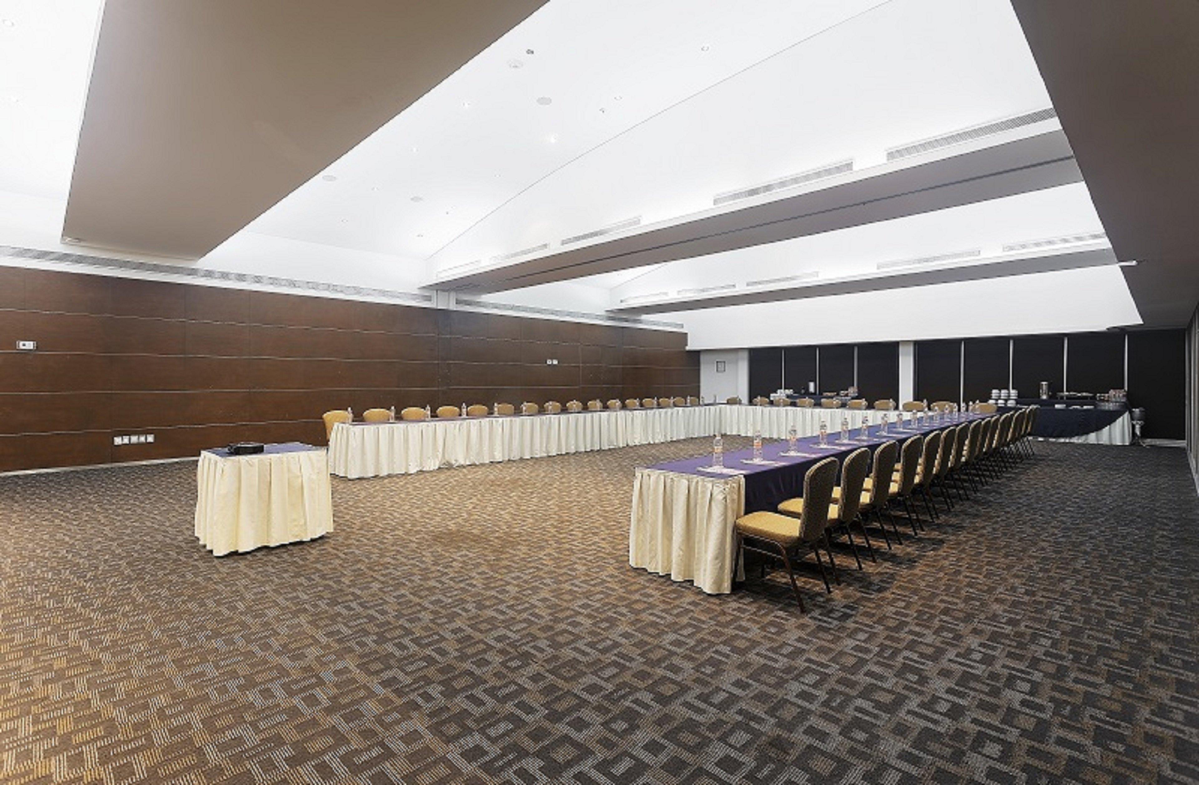 Hotel Crowne Plaza By Ihg 4*
