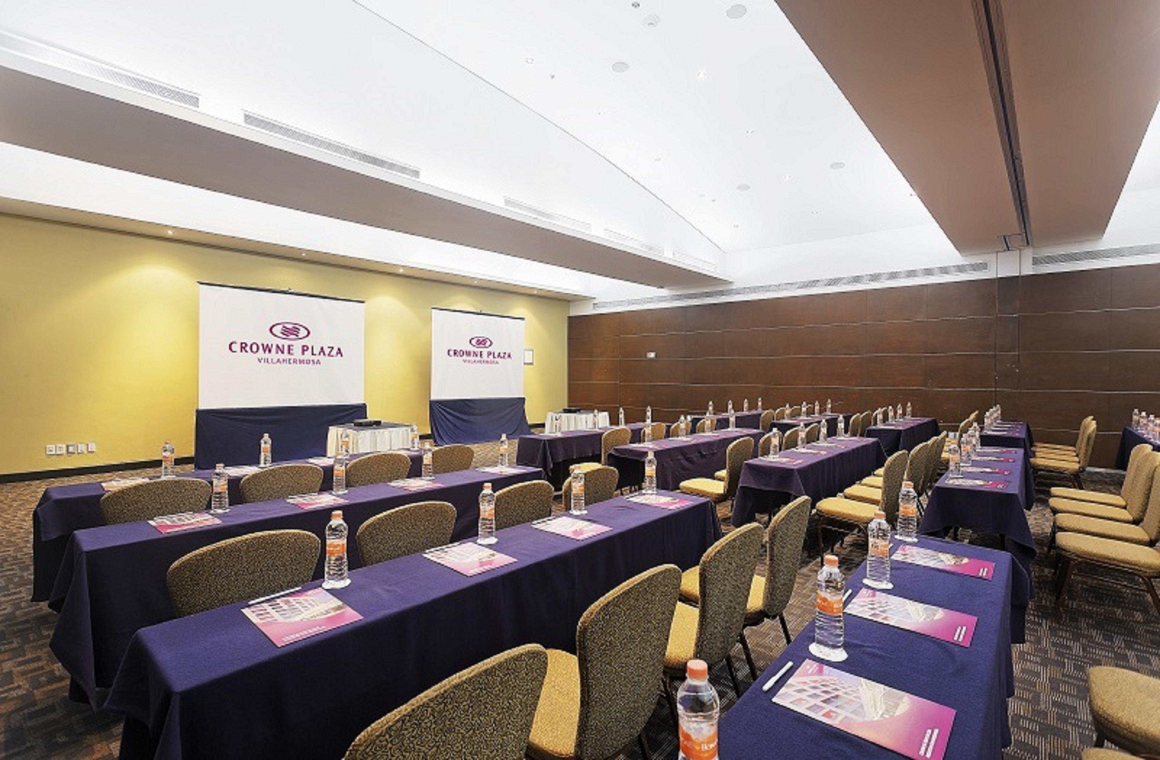 Hotel Crowne Plaza By Ihg 4*