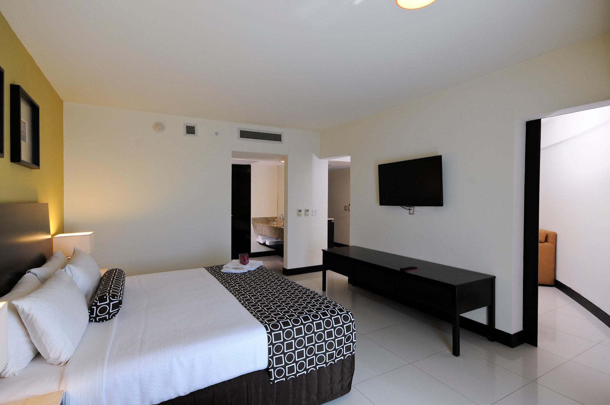 Crowne Plaza By Ihg