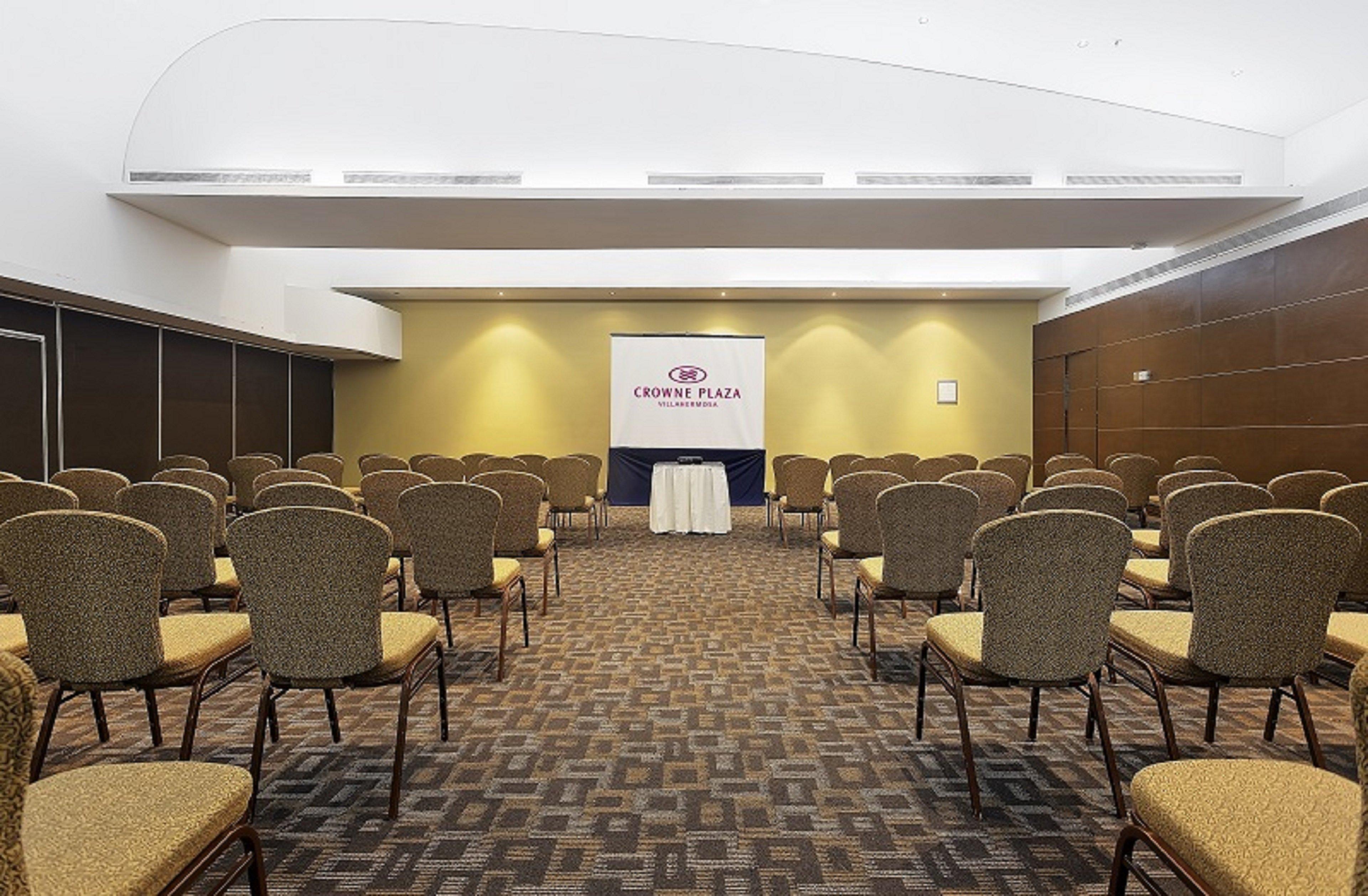 Crowne Plaza By Ihg 4*